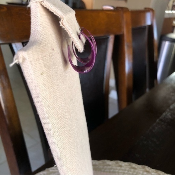 Vintage Pierced Earrings - Picture 2 of 4